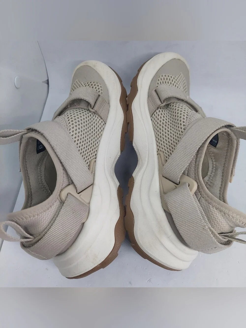 Teva Outflow Universal Water Sandals Beige Outdoor Shoes 1136310 Womens Size 6